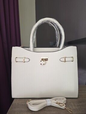 Cream Handbag With Gold Hardware